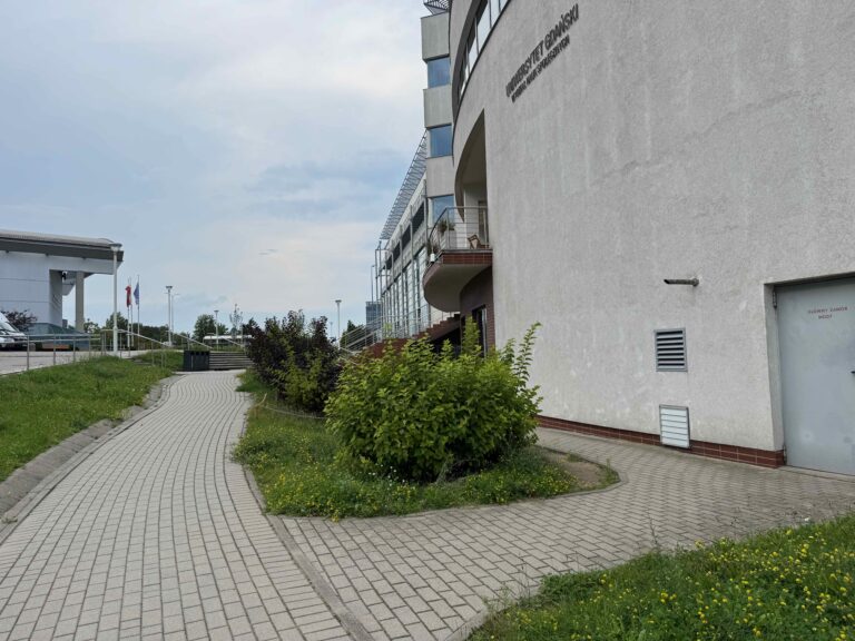 wejście boczne Uniwersytet Gdański
